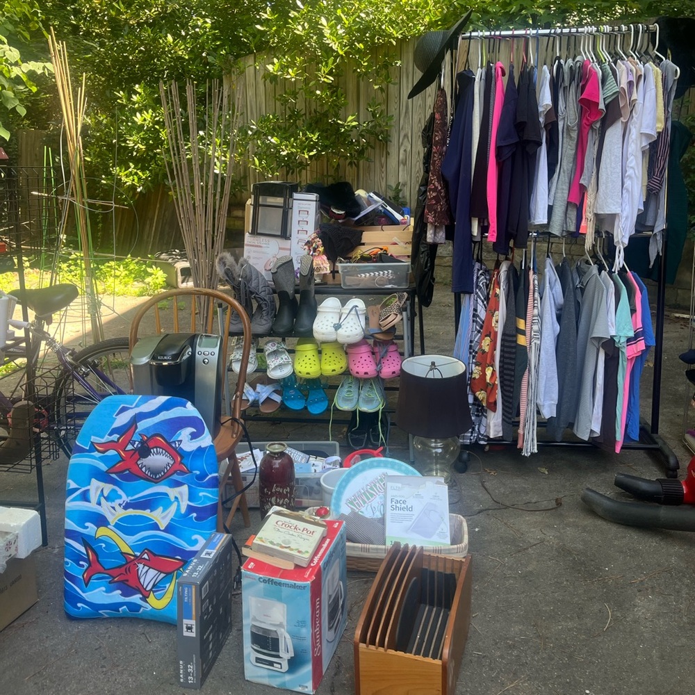 hosting a garage sale!!! if ur in georgia around the kennesaw / acworth area